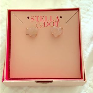 Stella & Dot Heartbreaker studs